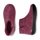 Boot with natural rubber sole - black - Cranberry