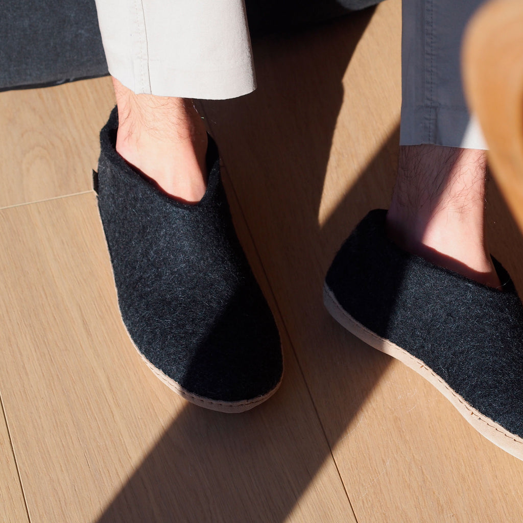 Shoe with leather sole - Charcoal â glerups.com