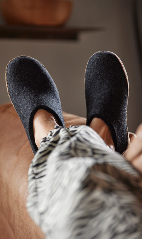 files/glerups_charcoal_slipon_sofa_her_closeup.jpg