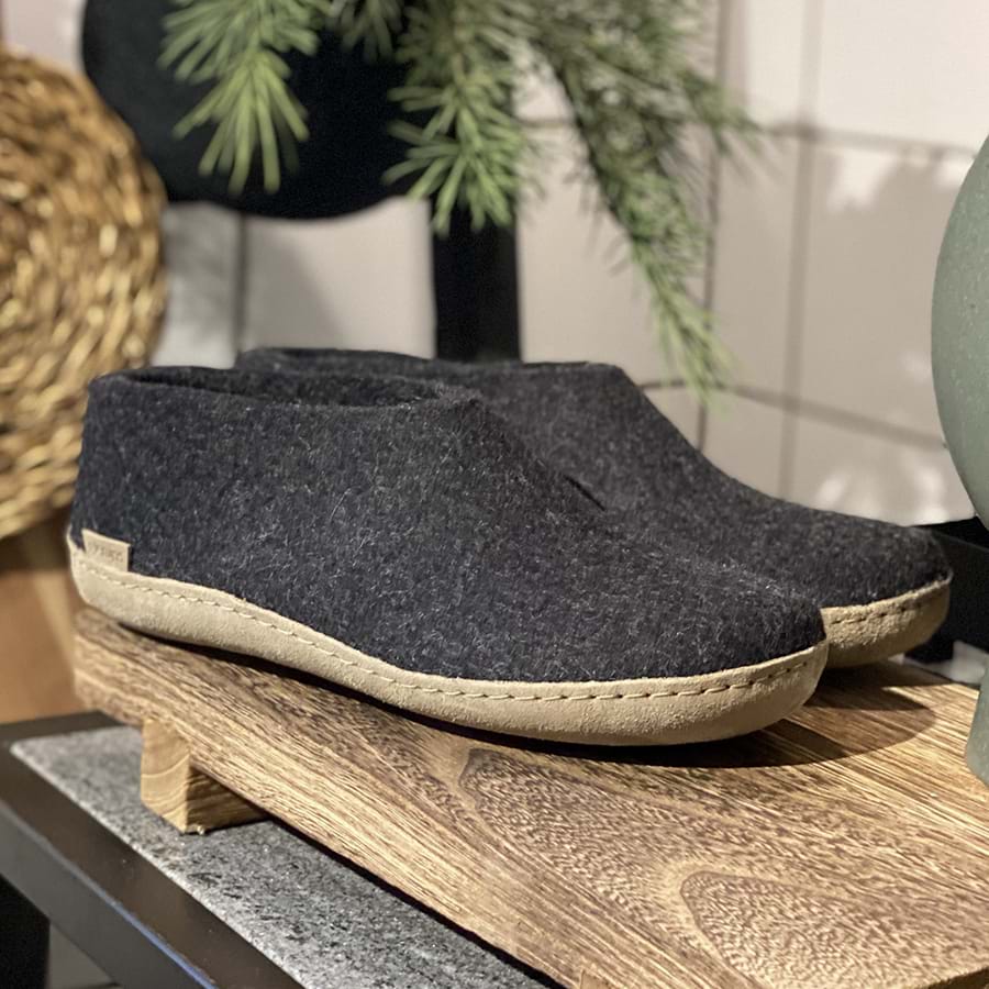 Glerups Shoe Charcoal Wool Slipper With Leather Bottom Men EU 43 US 10 Wom US 12 Slip-on with leather sole - Charcoal – glerups.com main image 4