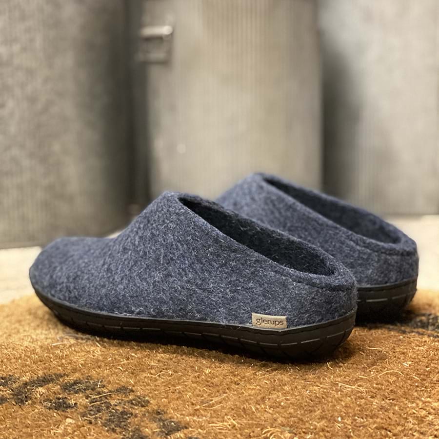 Slip on with natural rubber sole black Denim glerups